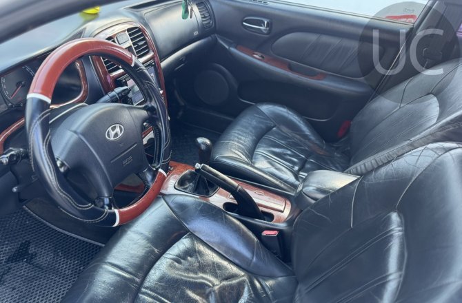 подержанный авто Hyundai Sonata 2005 года