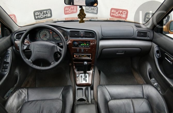 подержанный авто Subaru Legacy 2000 года