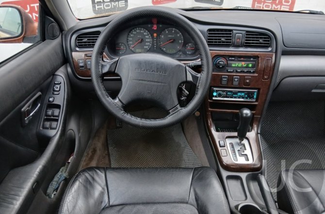 фотографии Subaru Legacy