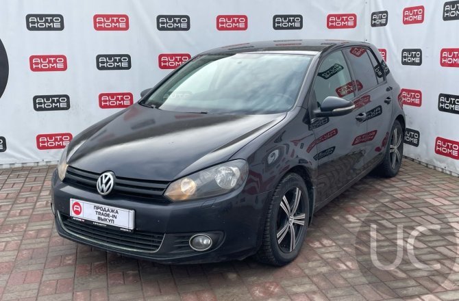 подержанный авто Volkswagen Golf 2012 года