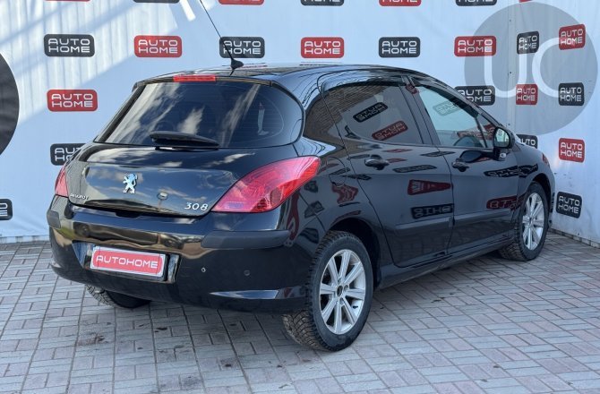 купить Peugeot 308 с пробегом, 2010 года