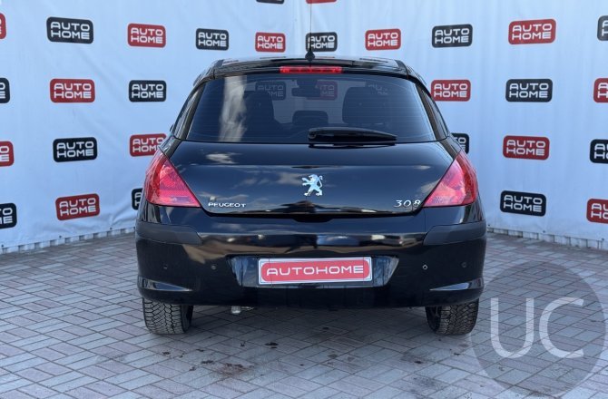 купить б/у автомобиль Peugeot 308 2010 года