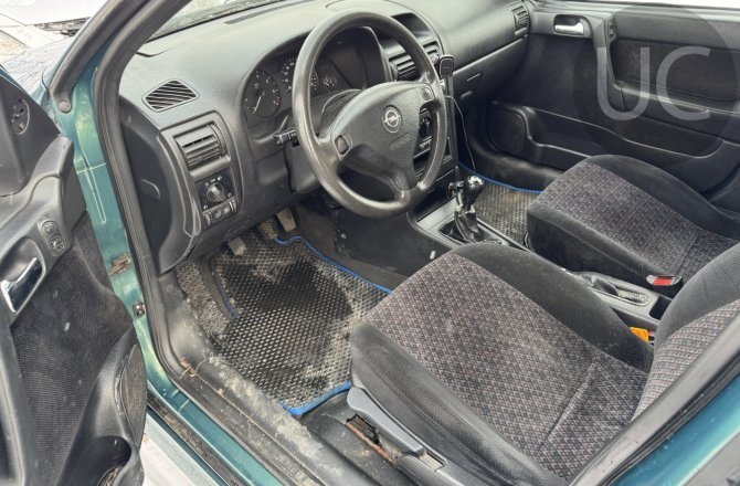 подержанный авто Opel Astra 2001 года