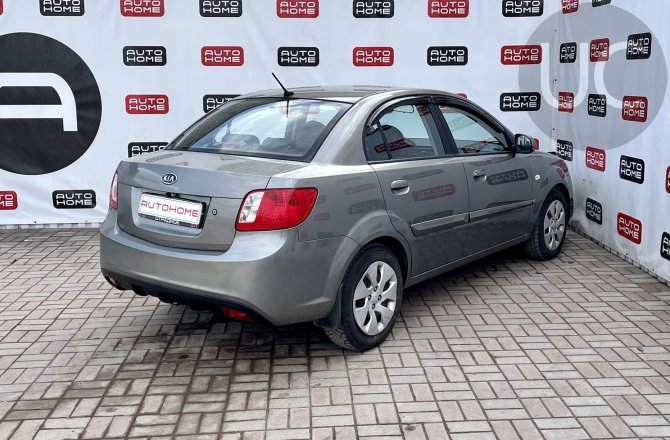 купить Kia Rio с пробегом, 2009 года