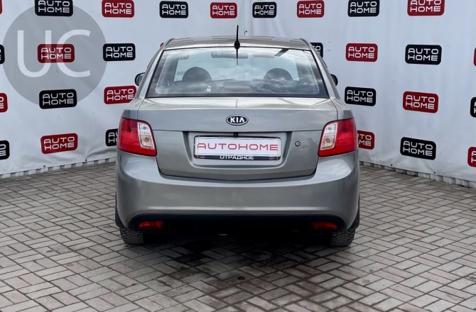 купить б/у автомобиль Kia Rio 2009 года