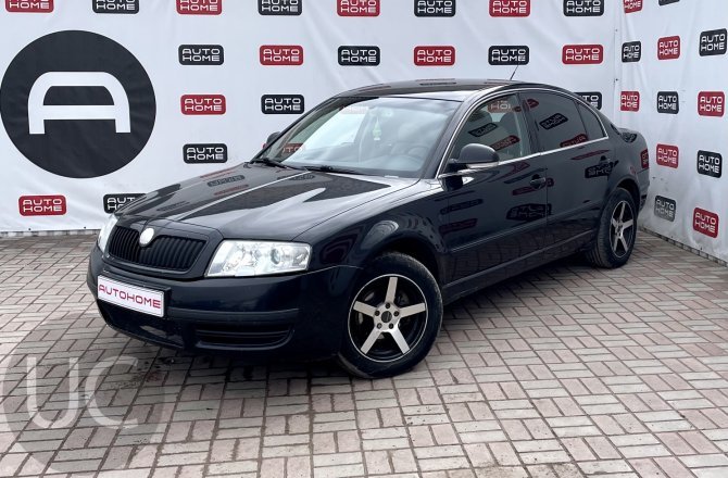 подержанный авто Skoda Superb 2007 года