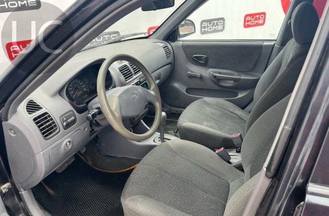 подержанный авто Hyundai Accent 2008 года