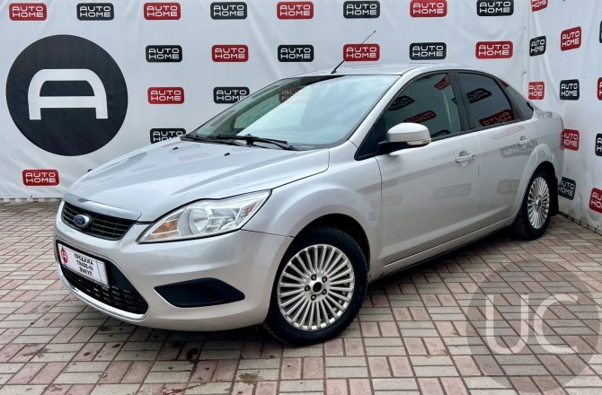 подержанный авто Ford Focus 2010 года