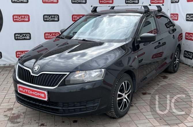 подержанный авто Skoda Rapid  2014 года