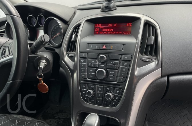 купить Opel Astra с пробегом, 2011 года