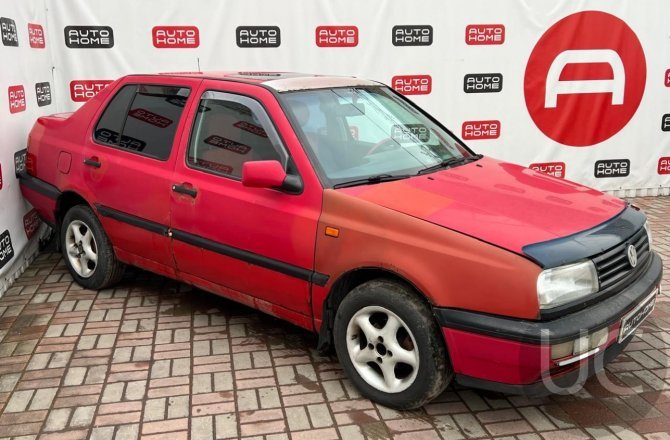 объявление о продаже Volkswagen Vento 1992 года