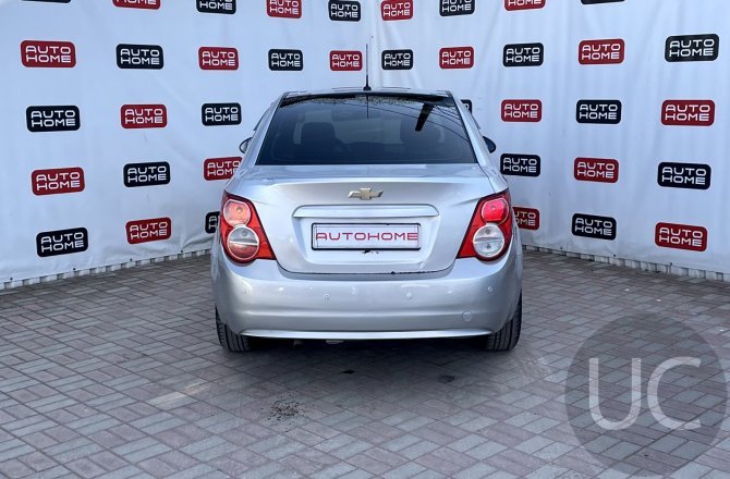 купить б/у автомобиль Chevrolet Aveo 2012 года