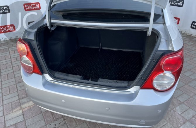 подержанный авто Chevrolet Aveo 2012 года
