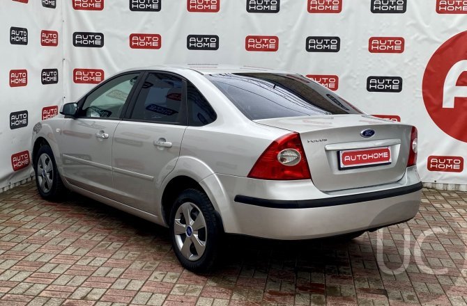 подержанный авто Ford Focus 2007 года