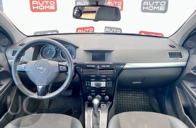 объявление о продаже Opel Astra 2010 года