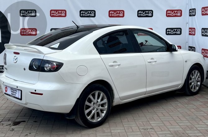 подержанный авто Mazda 3 2008 года