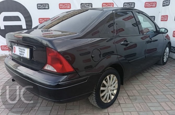 Ford Focus 2000 года за 269 990 рублей