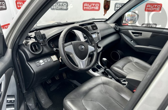 подержанный авто Lifan X60 2016 года