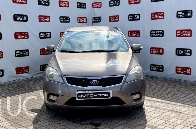 объявление о продаже Kia Ceed 2010 года