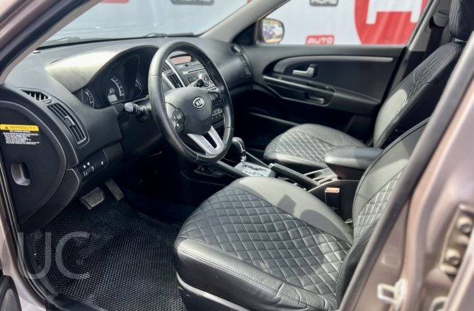 купить б/у автомобиль Kia Ceed 2010 года
