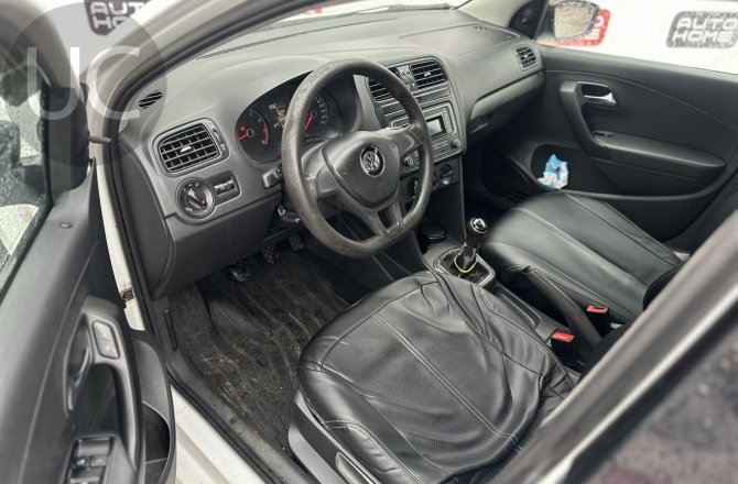 подержанный авто Volkswagen Polo 2017 года