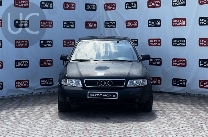 фотографии Audi A4