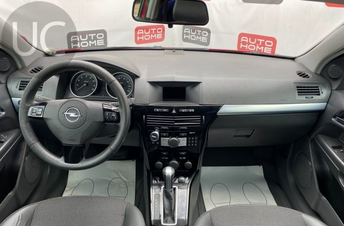 фотографии Opel Astra