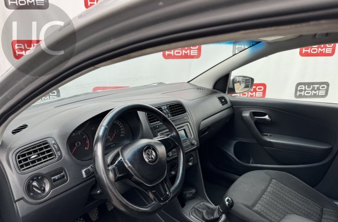 подержанный авто Volkswagen Polo 2016 года