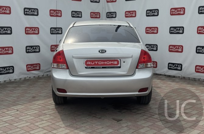 купить б/у автомобиль Kia Cerato 2008 года