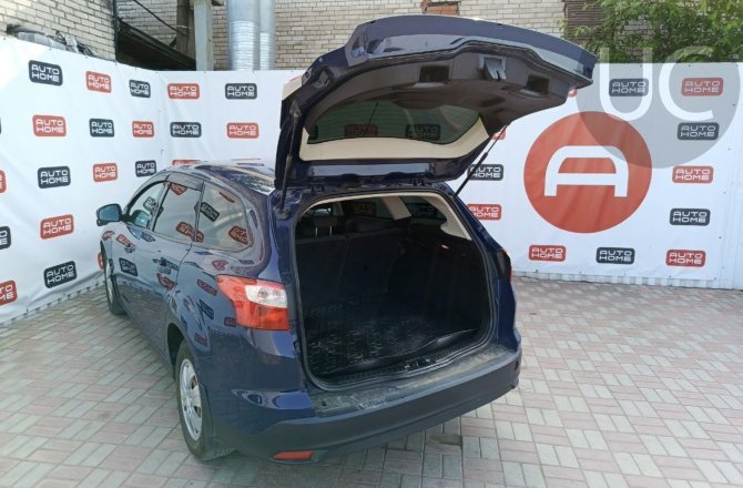 подержанный авто Ford Focus 2012 года