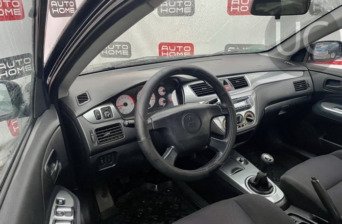 фотографии Mitsubishi Lancer