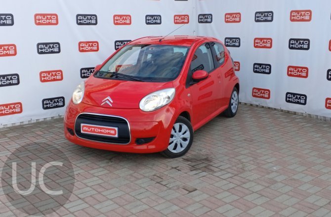 подержанный авто Citroen C1 2010 года
