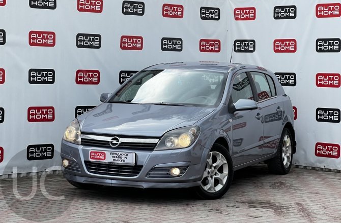 подержанный авто Opel Astra 2006 года