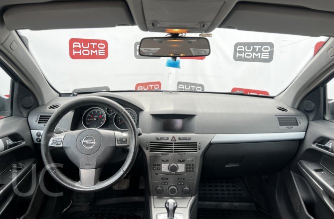фотографии Opel Astra