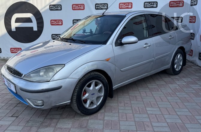 подержанный авто Ford Focus 2004 года