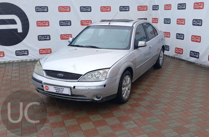 подержанный авто Ford Mondeo 2001 года