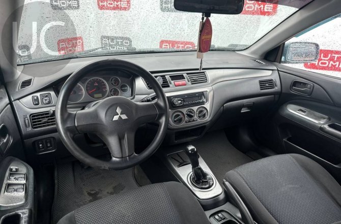 подержанный авто Mitsubishi Lancer 2006 года