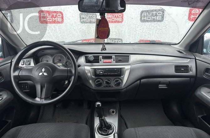 фотографии Mitsubishi Lancer