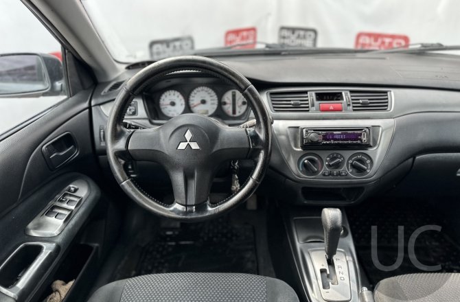 фотографии Mitsubishi Lancer
