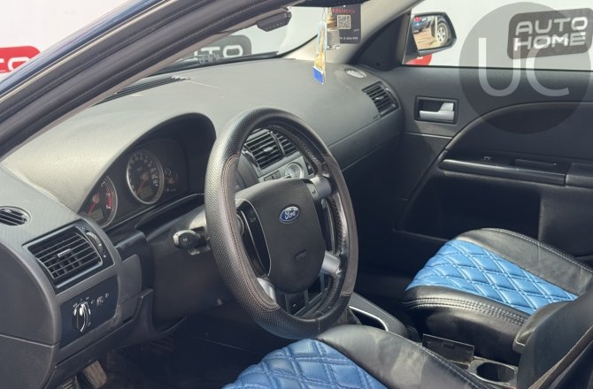 подержанный авто Ford Mondeo 2001 года