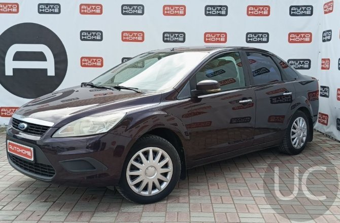 подержанный авто Ford Focus 2010 года