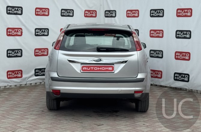 купить б/у автомобиль Ford Focus 2008 года