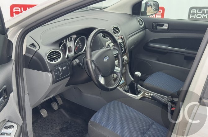 подержанный авто Ford Focus 2008 года