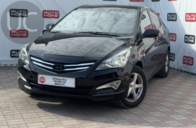 подержанный авто Hyundai Solaris 2013 года