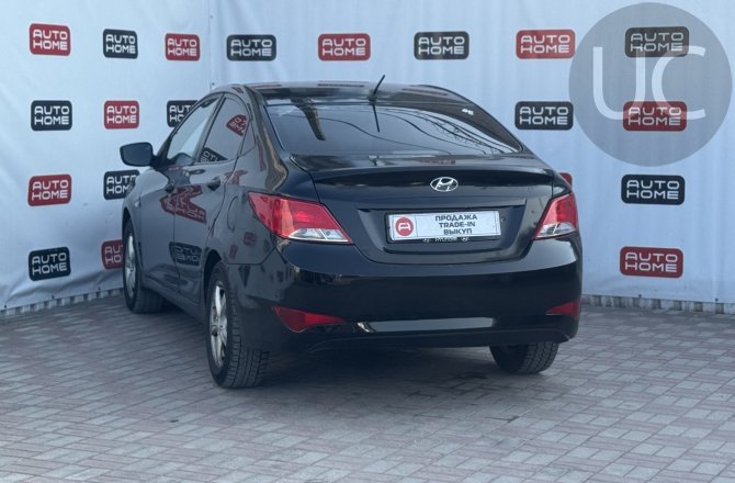 купить Hyundai Solaris с пробегом, 2013 года