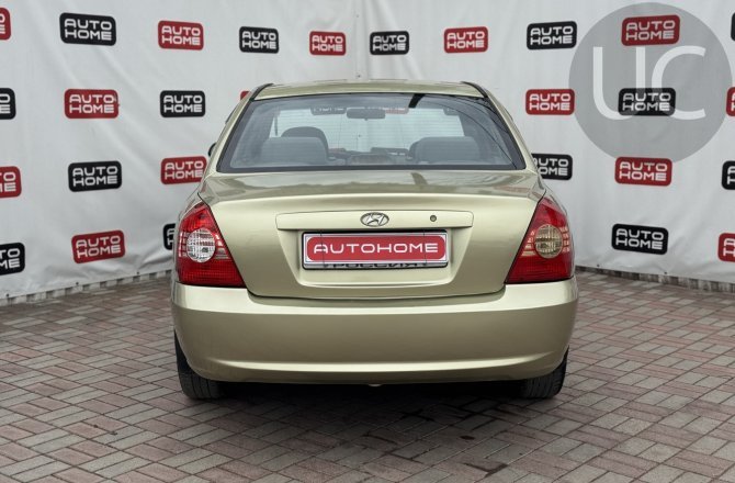 купить б/у автомобиль Hyundai Elantra 2004 года
