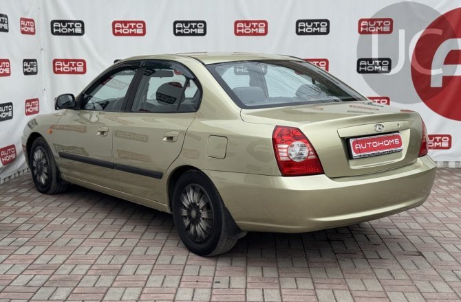 Hyundai Elantra 2004 года за 374 990 рублей