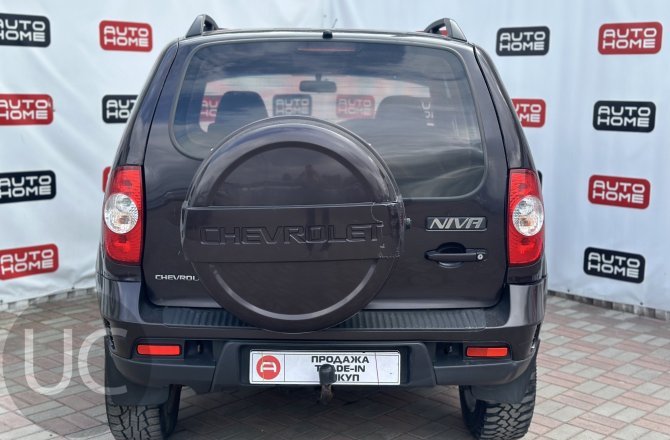 купить б/у автомобиль Chevrolet Niva 2013 года