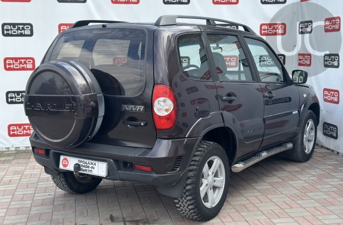 Chevrolet Niva 2013 года за 299 900 рублей
