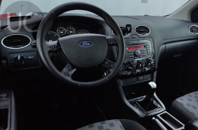 подержанный авто Ford Focus 2007 года